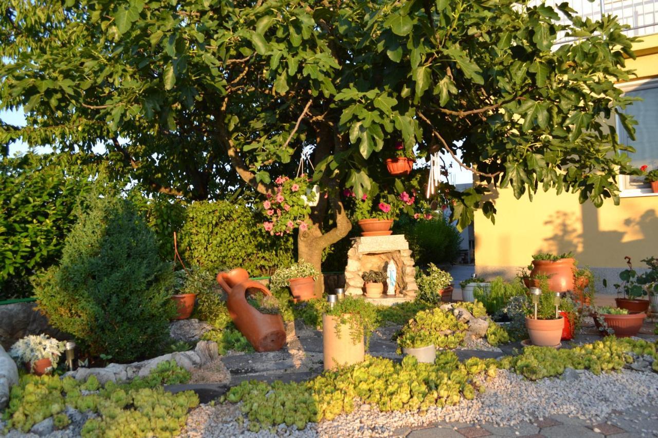 Casa Dela - Medjugorje Bed and Breakfast Buitenkant foto