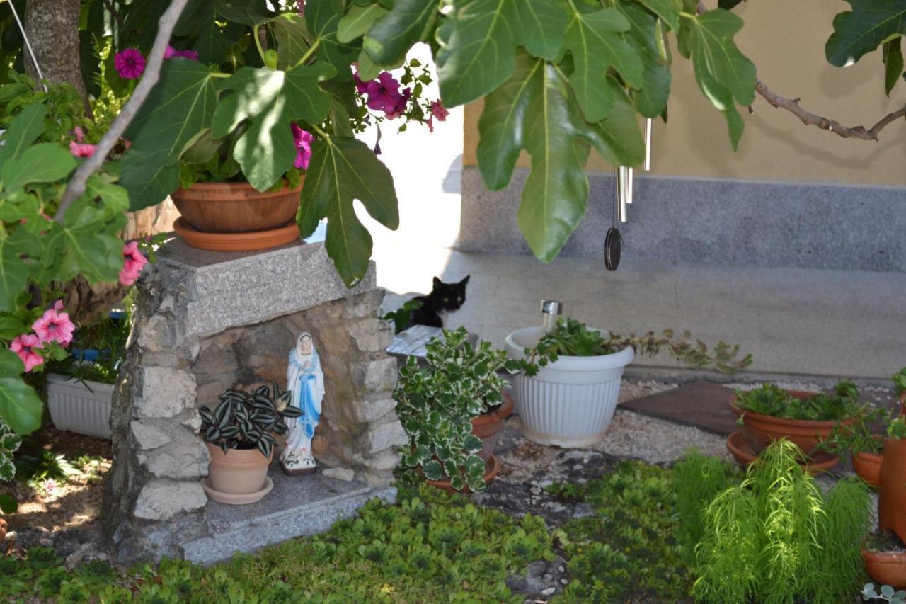 Casa Dela - Medjugorje Bed and Breakfast Buitenkant foto